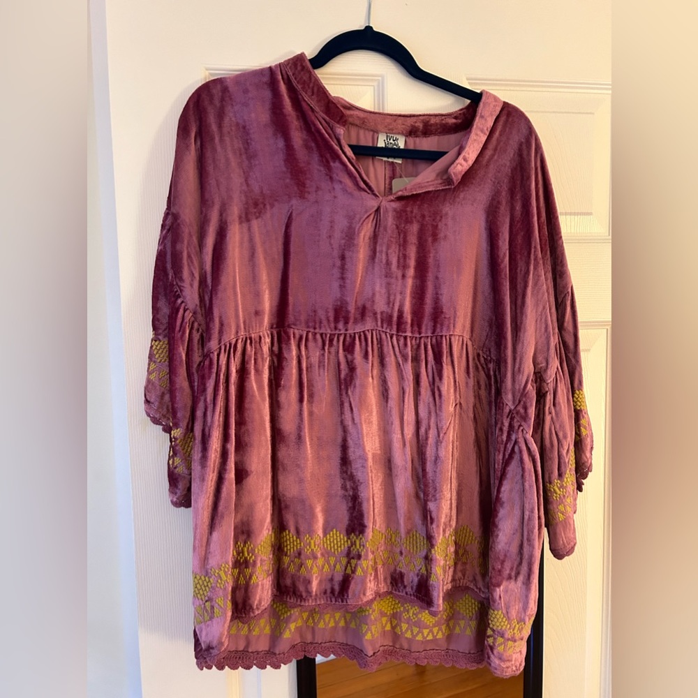 Ivy Jane Velvet Top
